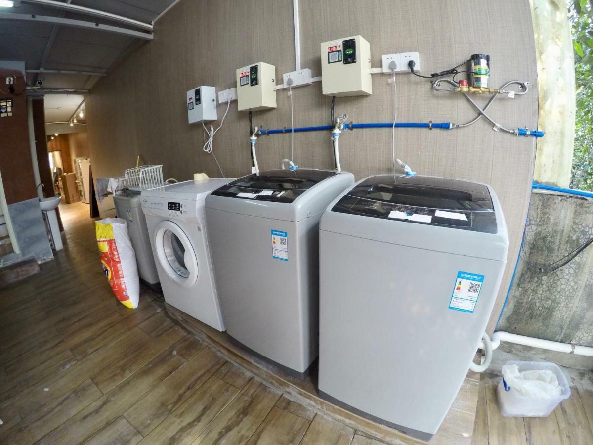 Dong Shan Gaga Hostel Guangzhou Bagian luar foto